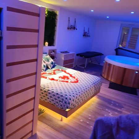 ホテル Gite Et Spa Au Secret Du Bonheur Pouilly-sur-Serre エクステリア 写真