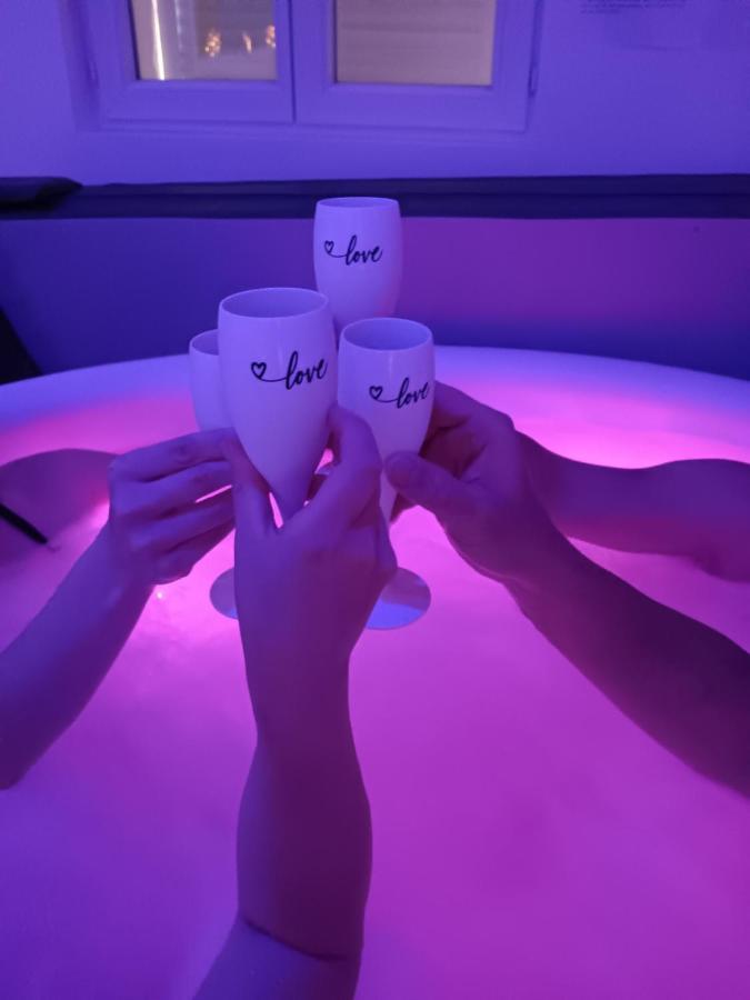 ホテル Gite Et Spa Au Secret Du Bonheur Pouilly-sur-Serre エクステリア 写真