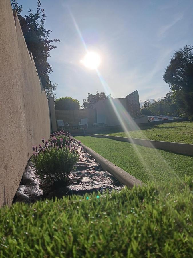 ホテル Gite Et Spa Au Secret Du Bonheur Pouilly-sur-Serre エクステリア 写真